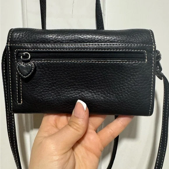 Brighton Crossbody Wallet in Black Leather - Picture 2 of 15